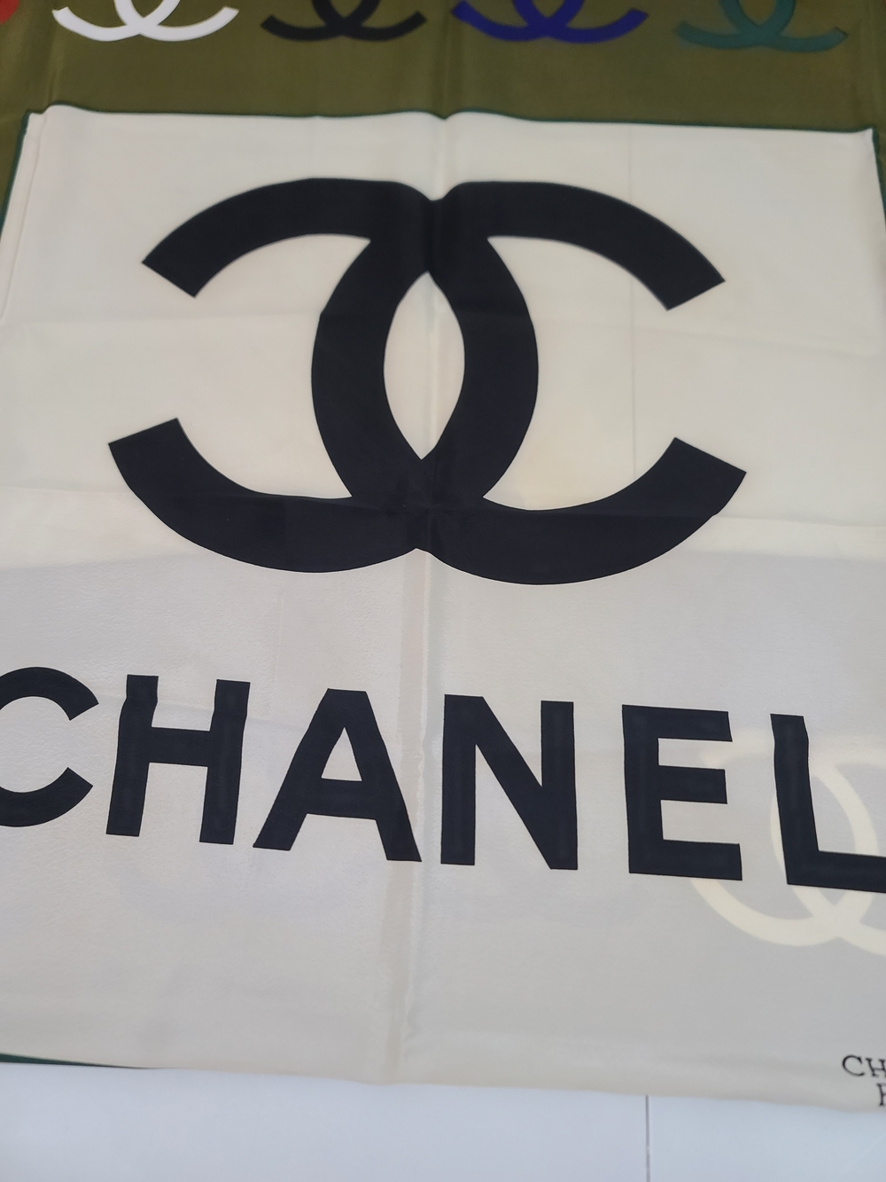 Chanel Scarf - Picture 10 of 10